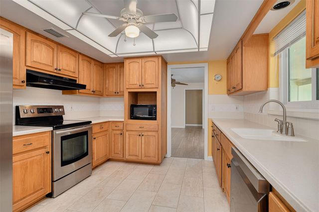 1111 MCLEAN STREET, Dunedin, FL 34698