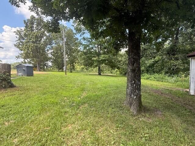 4347 Highway M, Mountain Grove, MO 65711