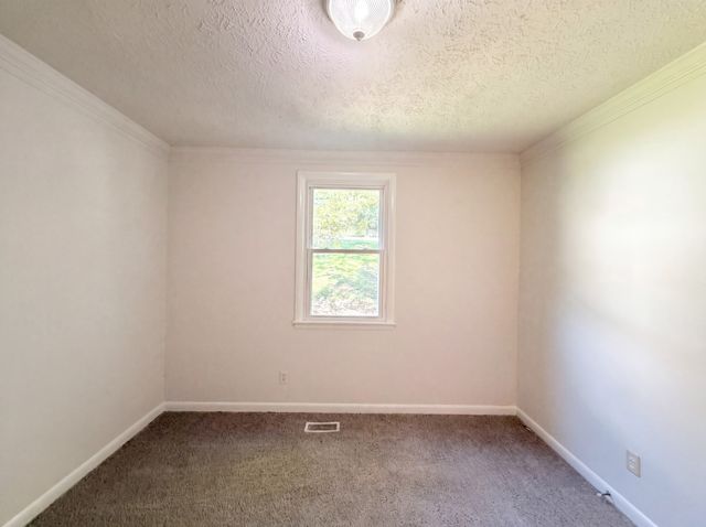 206 Diana Dr, Dickson, TN 37055