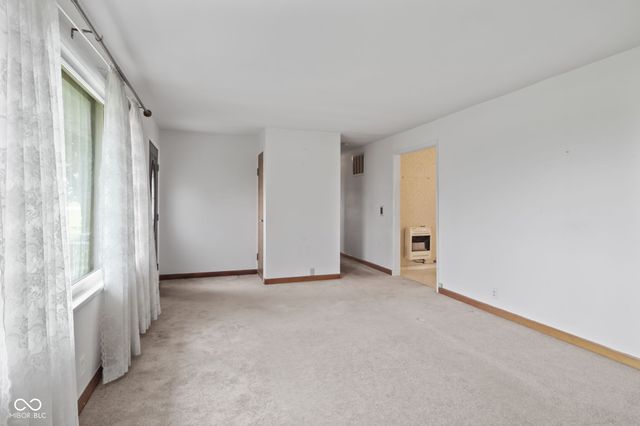 2172 E 500 N, Whiteland, IN 46184