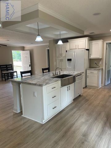 688 Linden Bluff Drive, Jesup, GA 31545