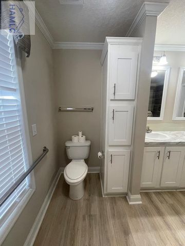 688 Linden Bluff Drive, Jesup, GA 31545