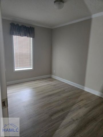 688 Linden Bluff Drive, Jesup, GA 31545