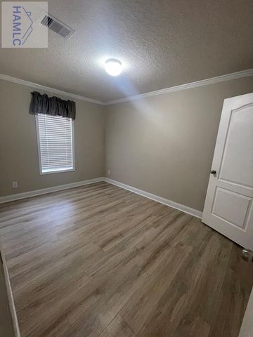 688 Linden Bluff Drive, Jesup, GA 31545