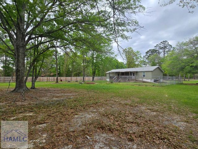 688 Linden Bluff Drive, Jesup, GA 31545