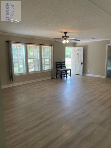 688 Linden Bluff Drive, Jesup, GA 31545