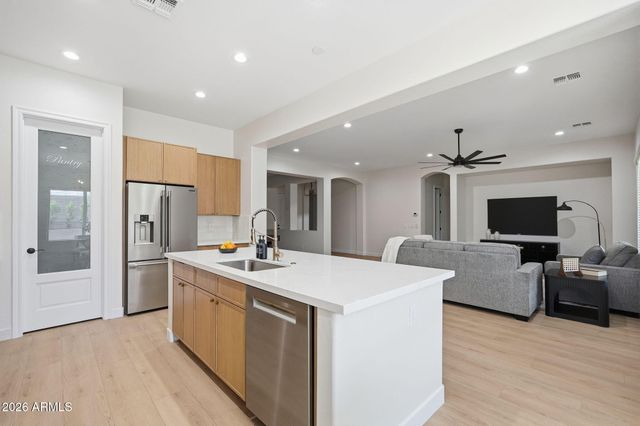 4013 S PLEASANT Place, Chandler, AZ 85248