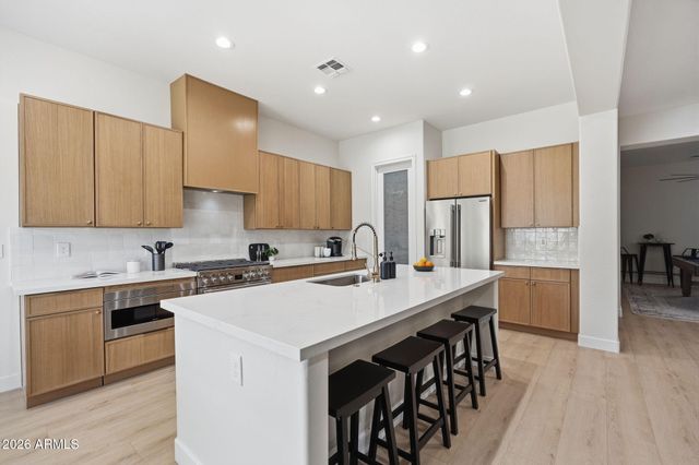 4013 S PLEASANT Place, Chandler, AZ 85248