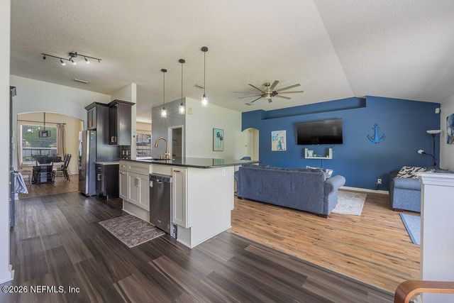 3787 JULIET LEIA Circle W, Jacksonville, FL 32218