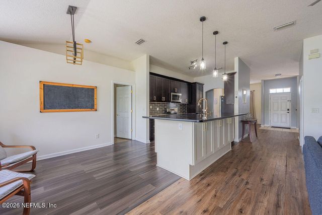 3787 JULIET LEIA Circle W, Jacksonville, FL 32218