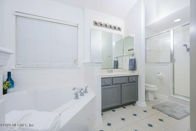 3787 JULIET LEIA Circle W, Jacksonville, FL 32218
