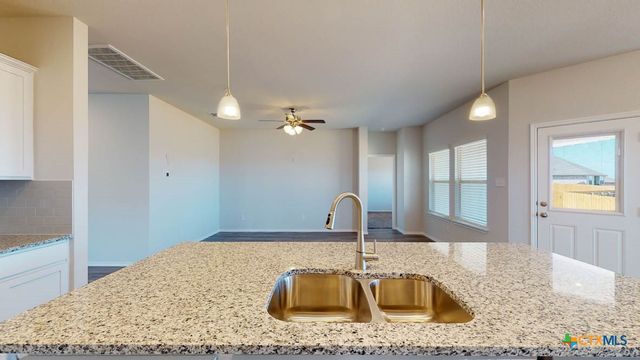 1917 Overland Trail, Nolanville, TX 76559