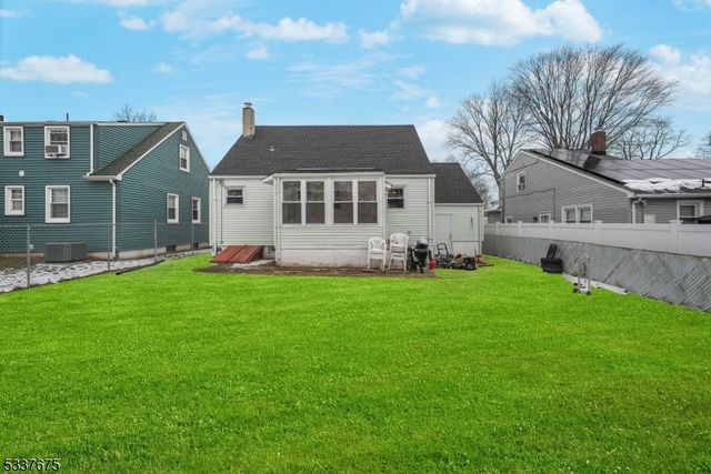 340 Jackson Ave, Scotch Plains Twp., NJ 07076