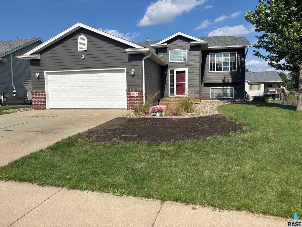 5312 S Leinster Ave Avenue, Sioux Falls, SD 57106