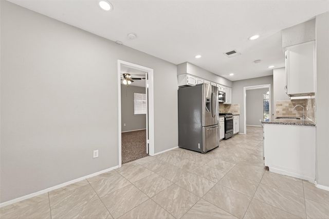 927 Comstock Springs Drive, Katy, TX 77450