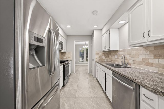 927 Comstock Springs Drive, Katy, TX 77450