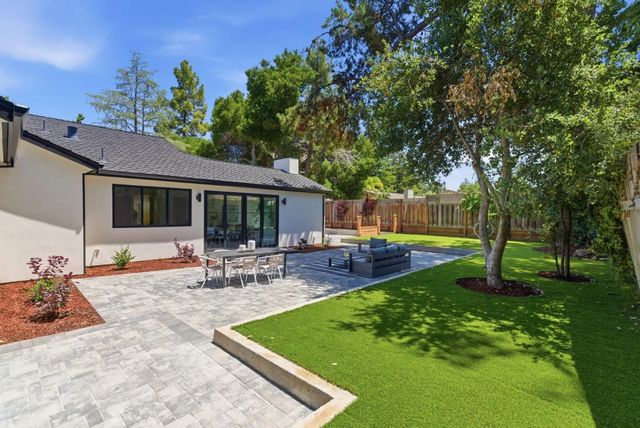 680 N San Antonio Road, Los Altos, CA 94022