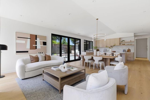 680 N San Antonio Road, Los Altos, CA 94022