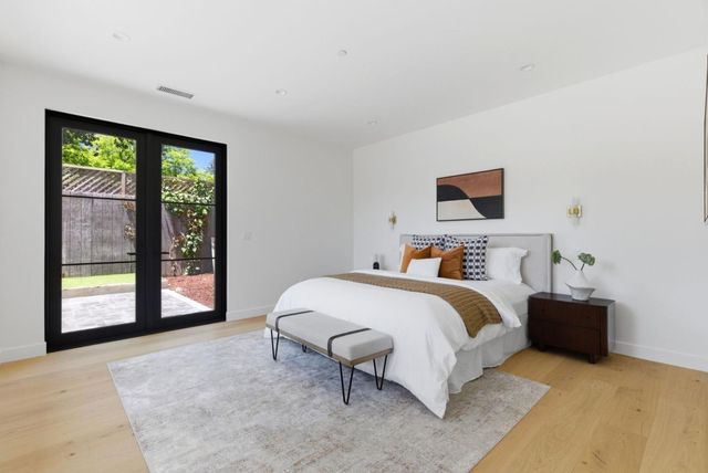 680 N San Antonio Road, Los Altos, CA 94022