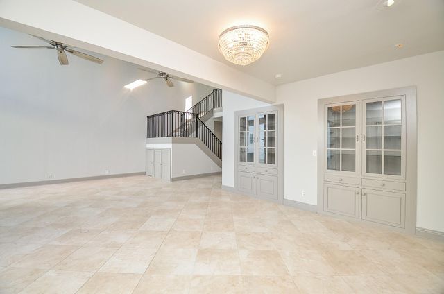 6 River Hollow Lane, Houston, TX 77027