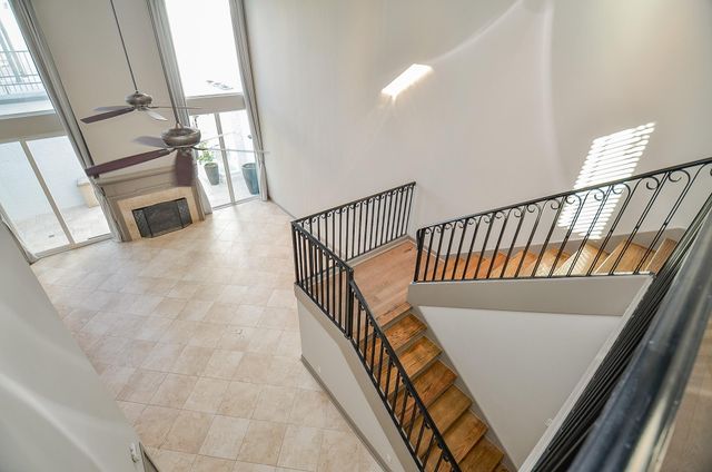 6 River Hollow Lane, Houston, TX 77027