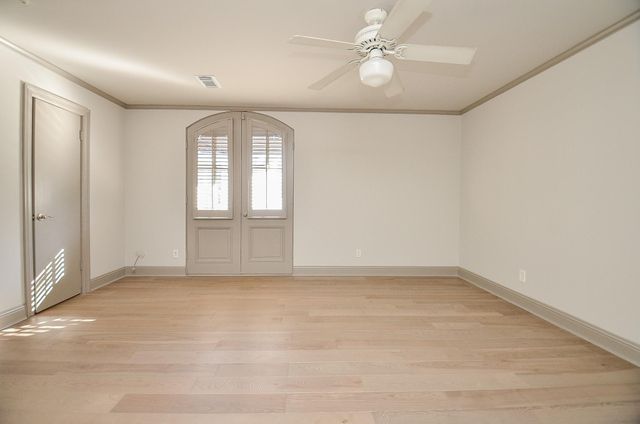 6 River Hollow Lane, Houston, TX 77027