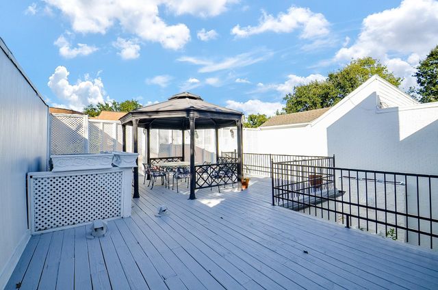 6 River Hollow Lane, Houston, TX 77027