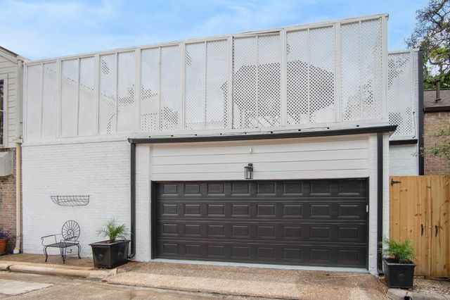 6 River Hollow Lane, Houston, TX 77027