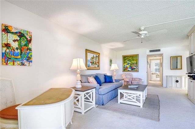 2151 Gulf Shore BLVD N # 204, Naples, FL 34102