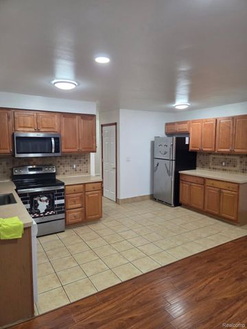 13466 Denver Circle E, Sterling Heights, MI 48312