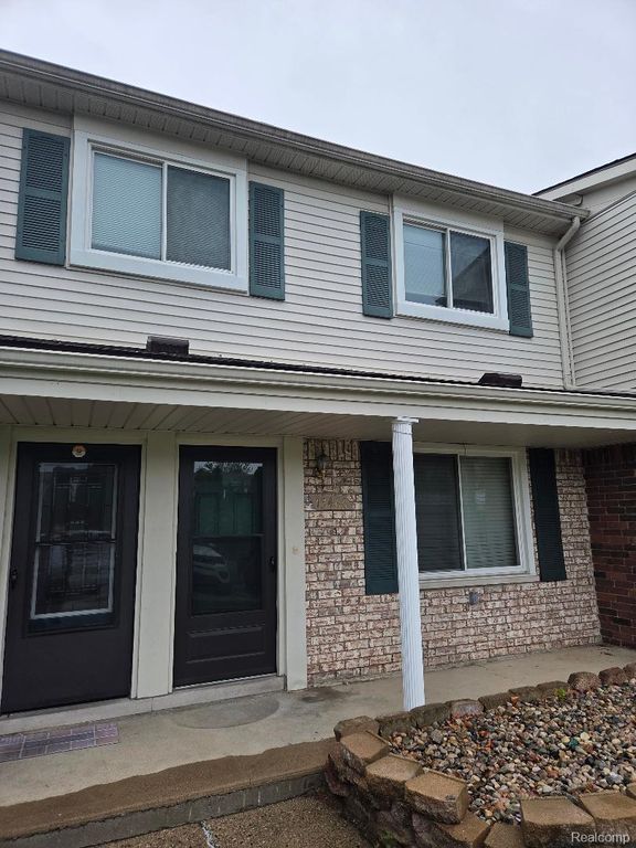 13466 Denver Circle E, Sterling Heights, MI 48312