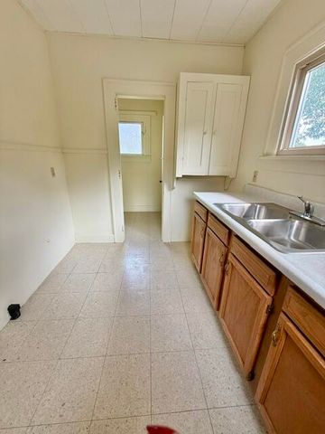 274 Garfield Avenue, Battle Creek, MI 49017
