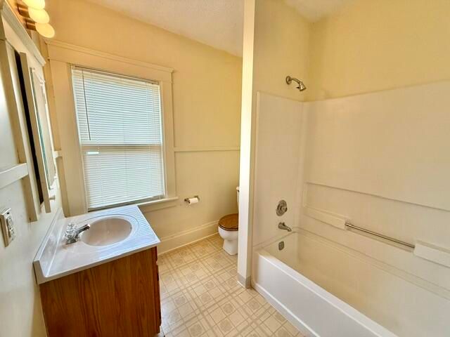 274 Garfield Avenue, Battle Creek, MI 49017