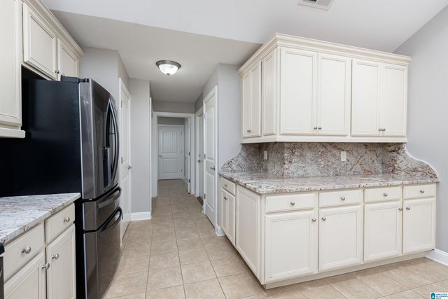 121 Cornerstone Ct Unit 121, Birmingham, AL 35022