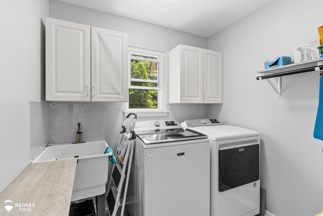 3311 Peregrine Way, Howell, MI 48843
