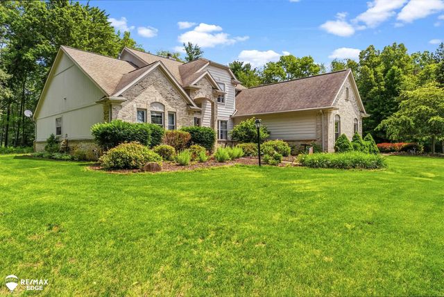 3311 Peregrine Way, Howell, MI 48843