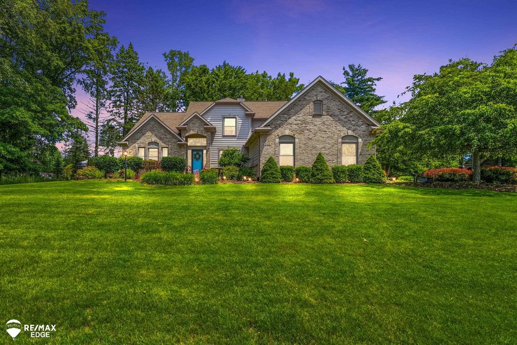 3311 Peregrine Way, Howell, MI 48843