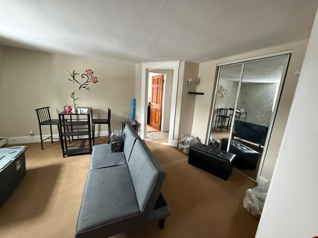 23 Kingsbury St 2, Framingham, MA 01702