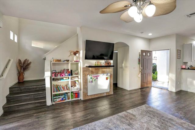 10944 Ivy Hill Drive 5, San Diego, CA 92131