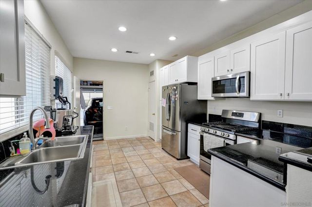 10944 Ivy Hill Drive 5, San Diego, CA 92131