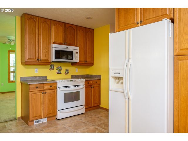 29380 Se OLD RANCH Dr, Estacada, OR 97023