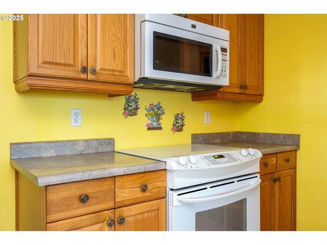 29380 Se OLD RANCH Dr, Estacada, OR 97023