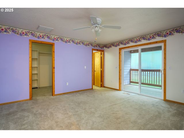 29380 Se OLD RANCH Dr, Estacada, OR 97023