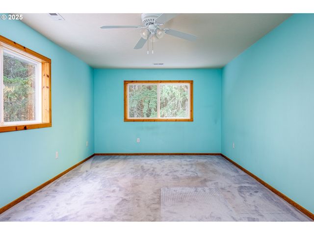 29380 Se OLD RANCH Dr, Estacada, OR 97023