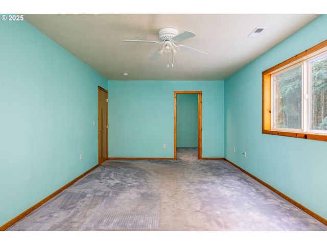 29380 Se OLD RANCH Dr, Estacada, OR 97023