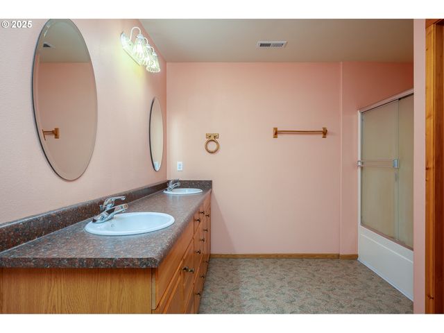 29380 Se OLD RANCH Dr, Estacada, OR 97023