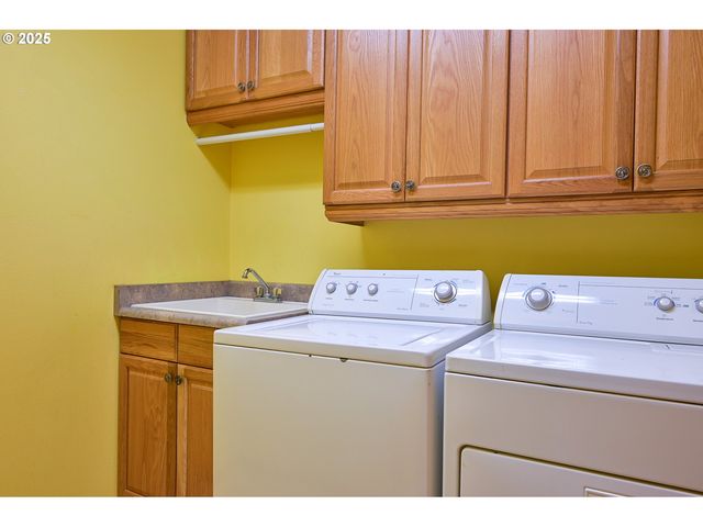 29380 Se OLD RANCH Dr, Estacada, OR 97023