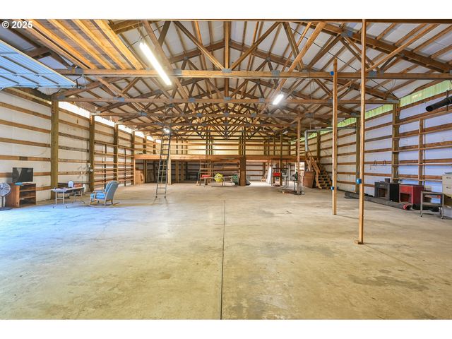 29380 Se OLD RANCH Dr, Estacada, OR 97023