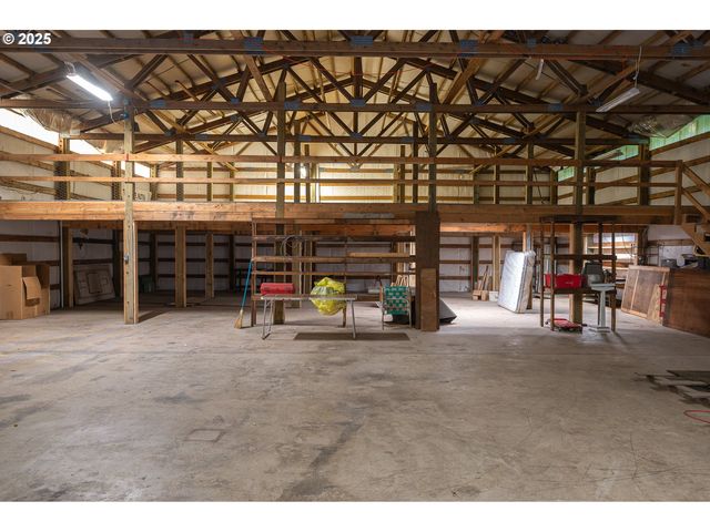 29380 Se OLD RANCH Dr, Estacada, OR 97023