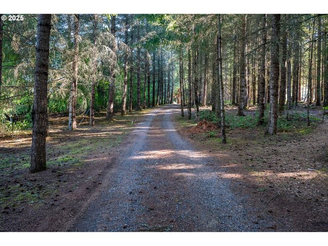 29380 Se OLD RANCH Dr, Estacada, OR 97023